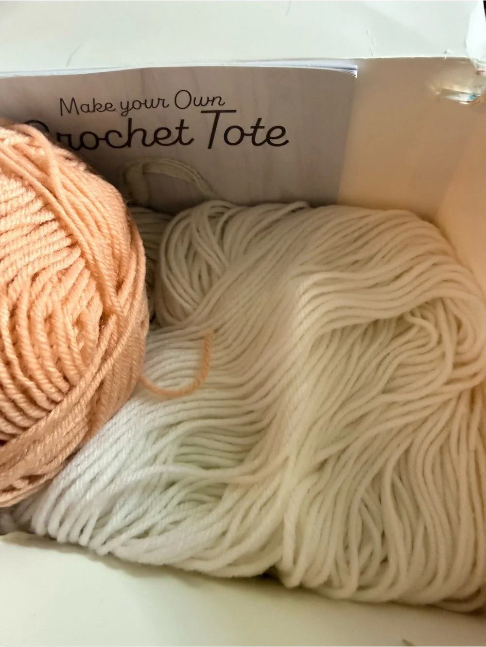 Mondo Llama Crochet Tote Kit - Pastel Multicolor
